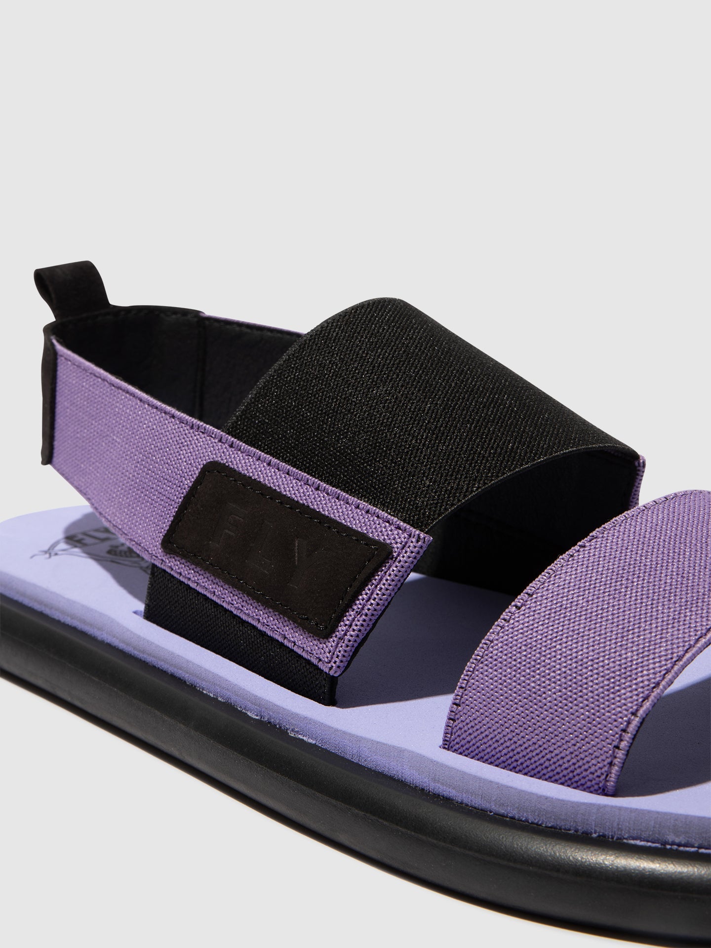 Sandálias abertas atrás em pele FLY London OICH preto violeta