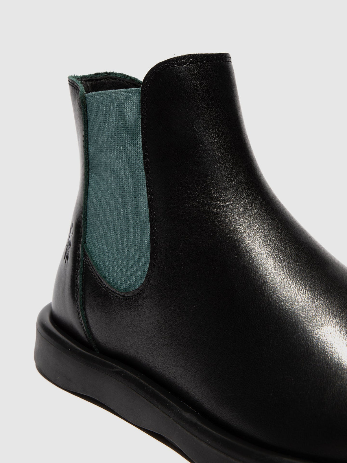 Botins Chelsea em pele FLY London TICH ground/verde