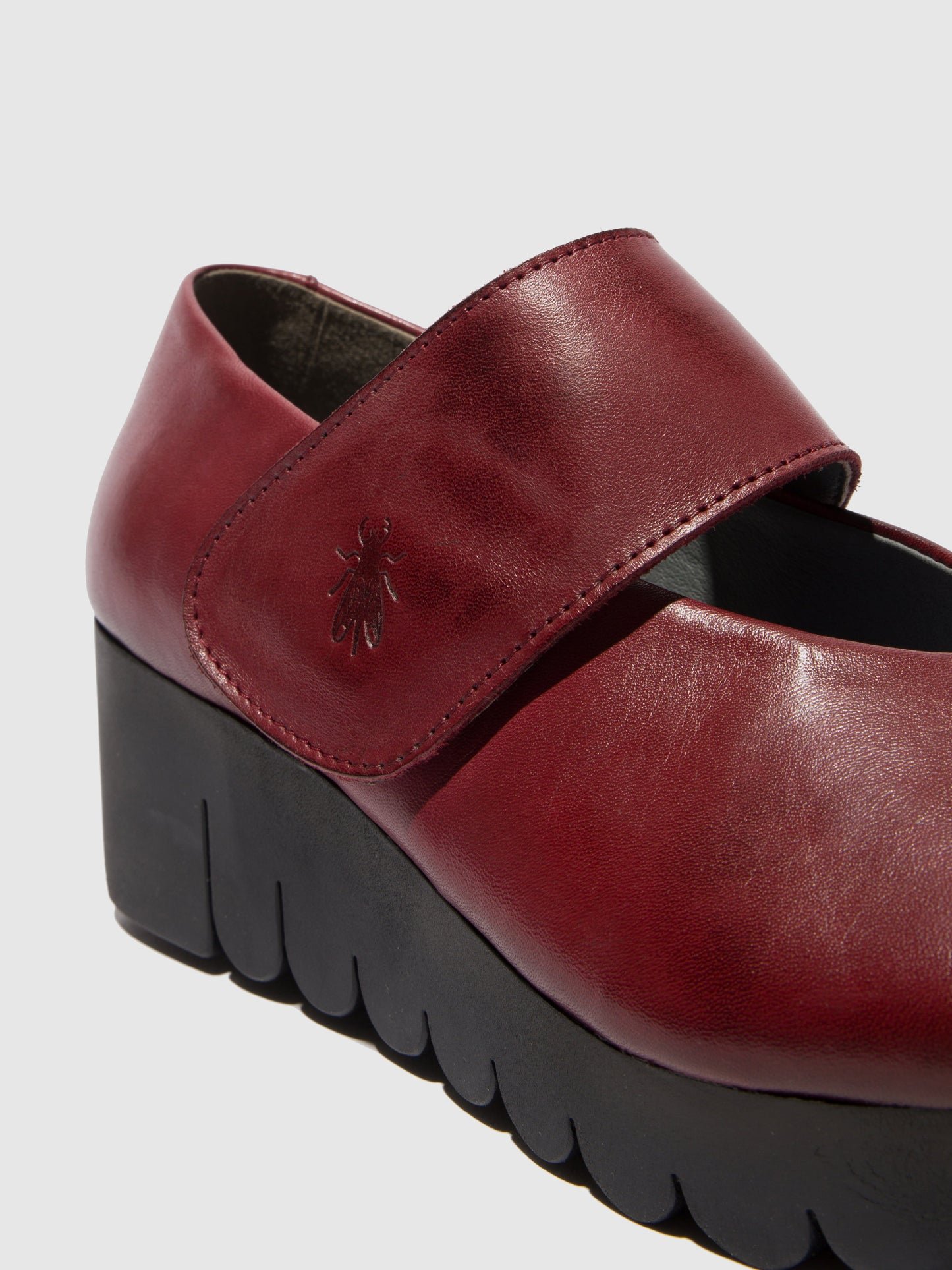Sapatos em pele com velcro FLY London VARI bordô