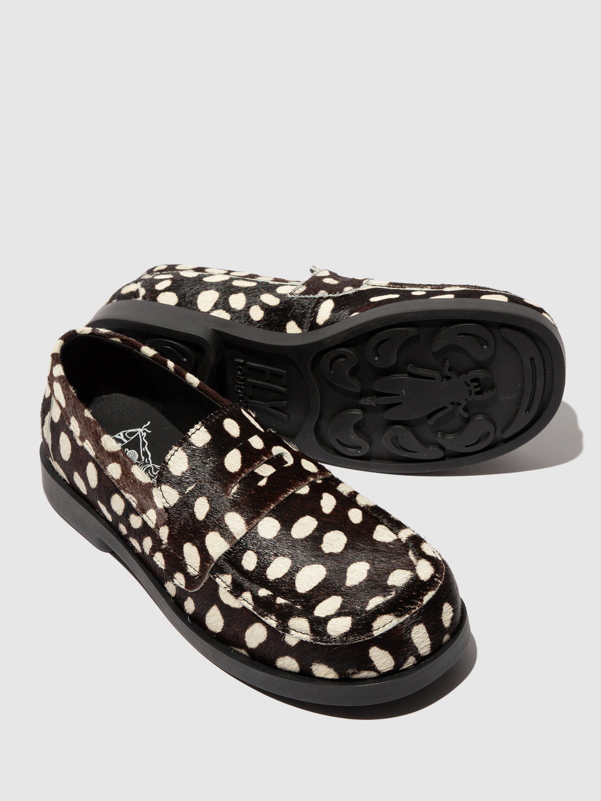 Sapatos em pele FLY London ANKI preto