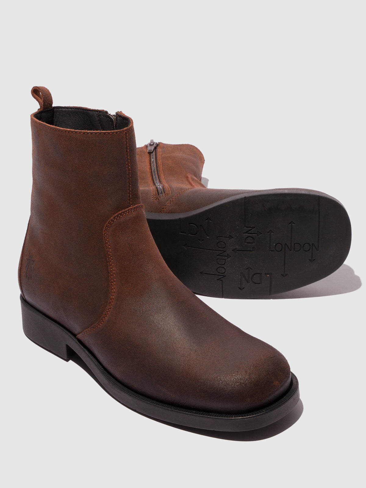 Botins em camurça FLY London JUJO conhaque