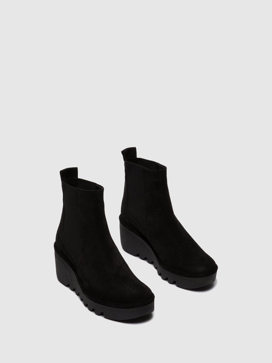 Botins Chelsea FLY London BAGU camurça oleada preto