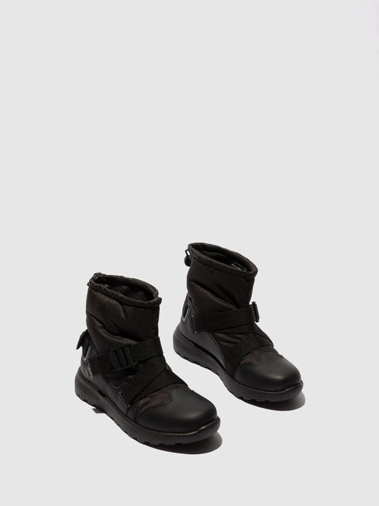 Botins com Fivela em Nylon e Pele Fred & Frederico RIGE Preto
