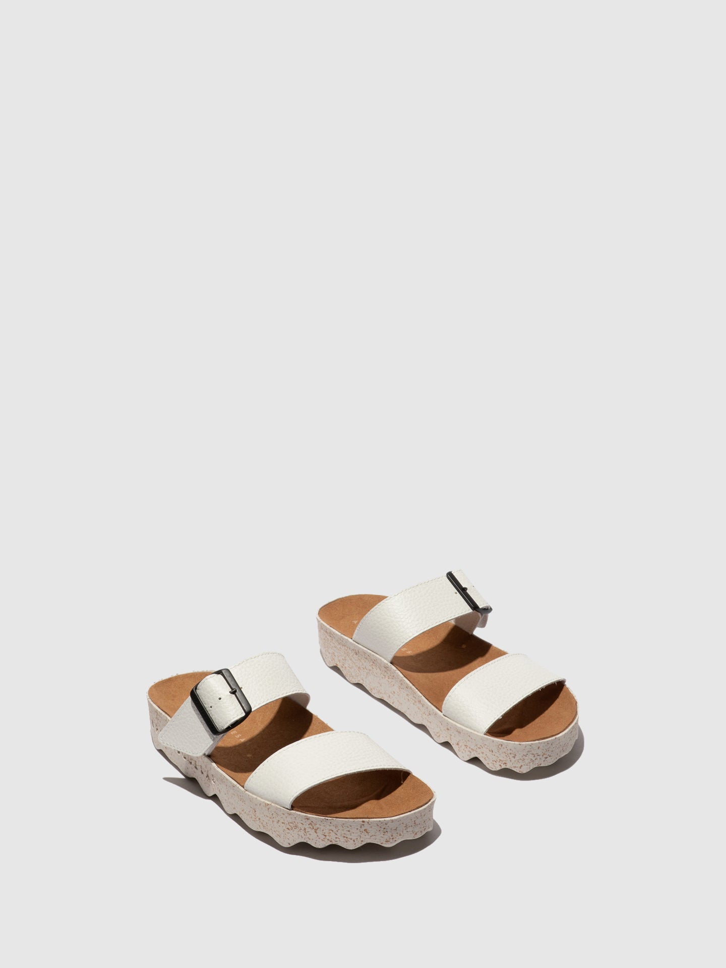 Chinelos em pele vegan As Portuguesas COLY branco