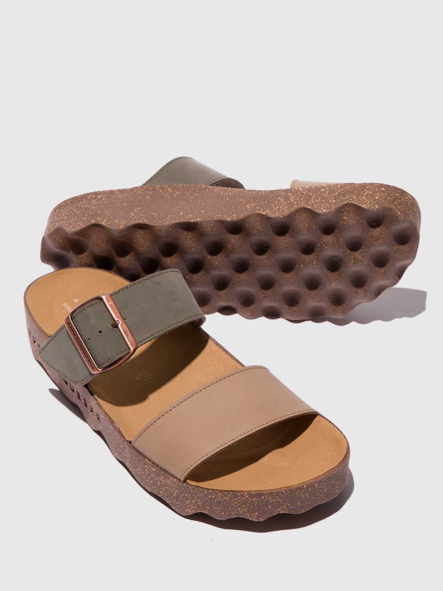 Chinelos em pele vegan As Portuguesas COLY areia khaki