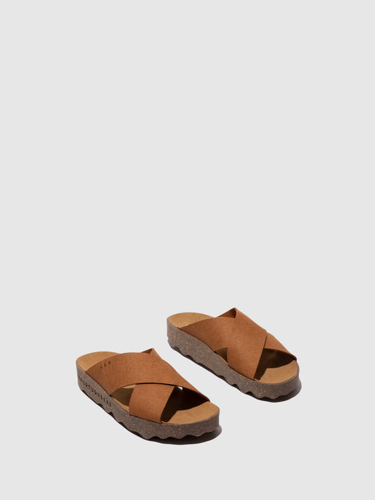 Chinelos em pele vegan As Portuguesas CROSS castanho