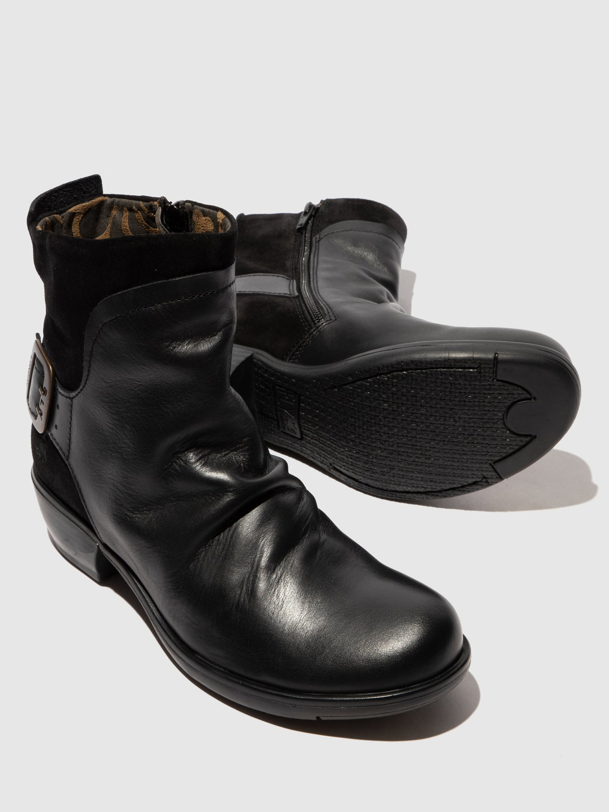 Botins com fivela FLY London MEL preto