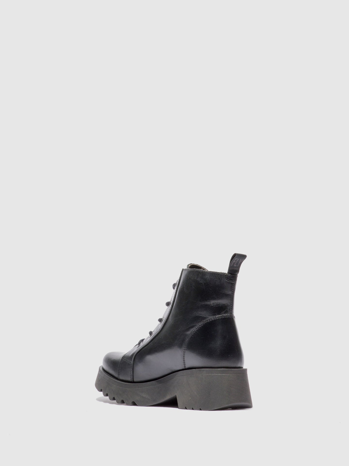 Botins com atacadores em pele FLY London METZ rug preto