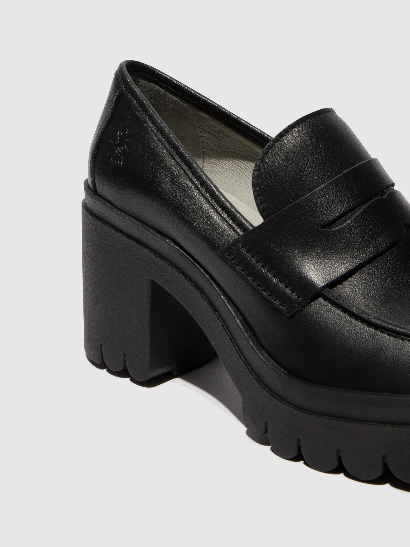 Sapatos em pele FLY London TOKY preto