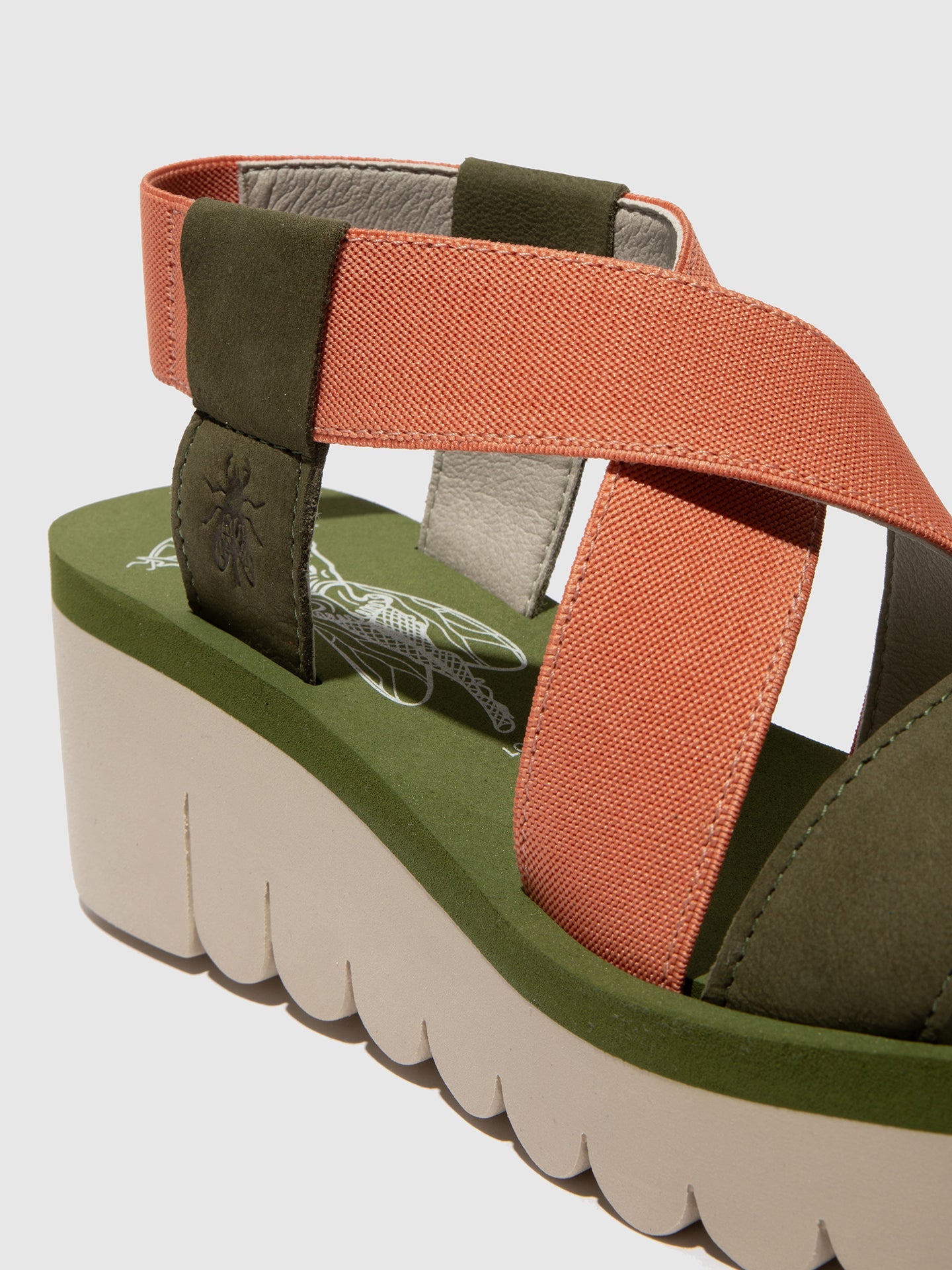 Sandálias em pele FLY London YABI multicolor verde