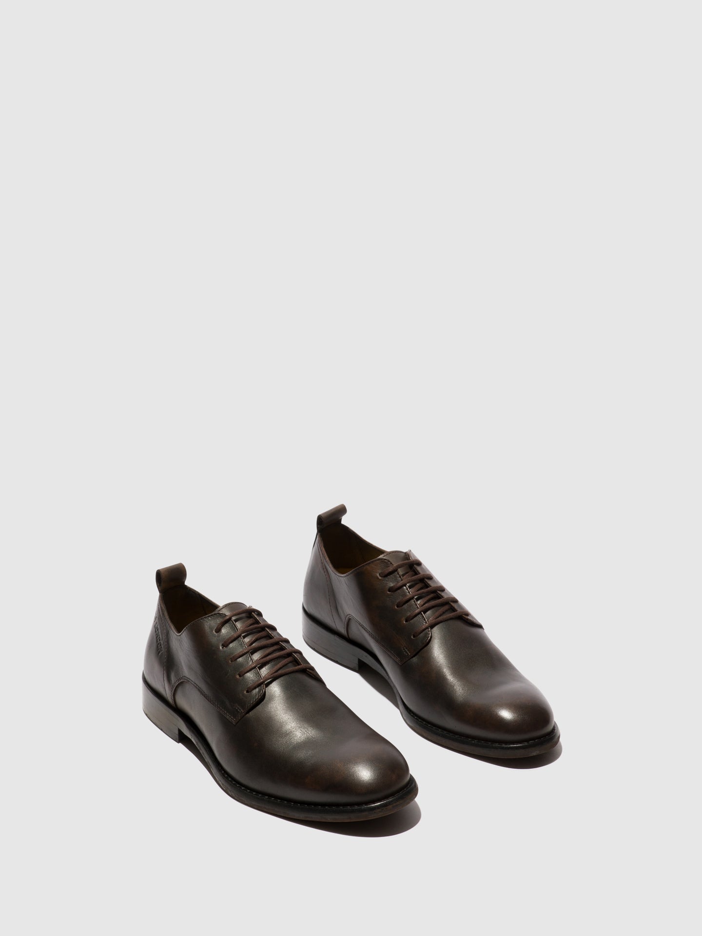 Sapatos em pele FLY London WAZO castanho