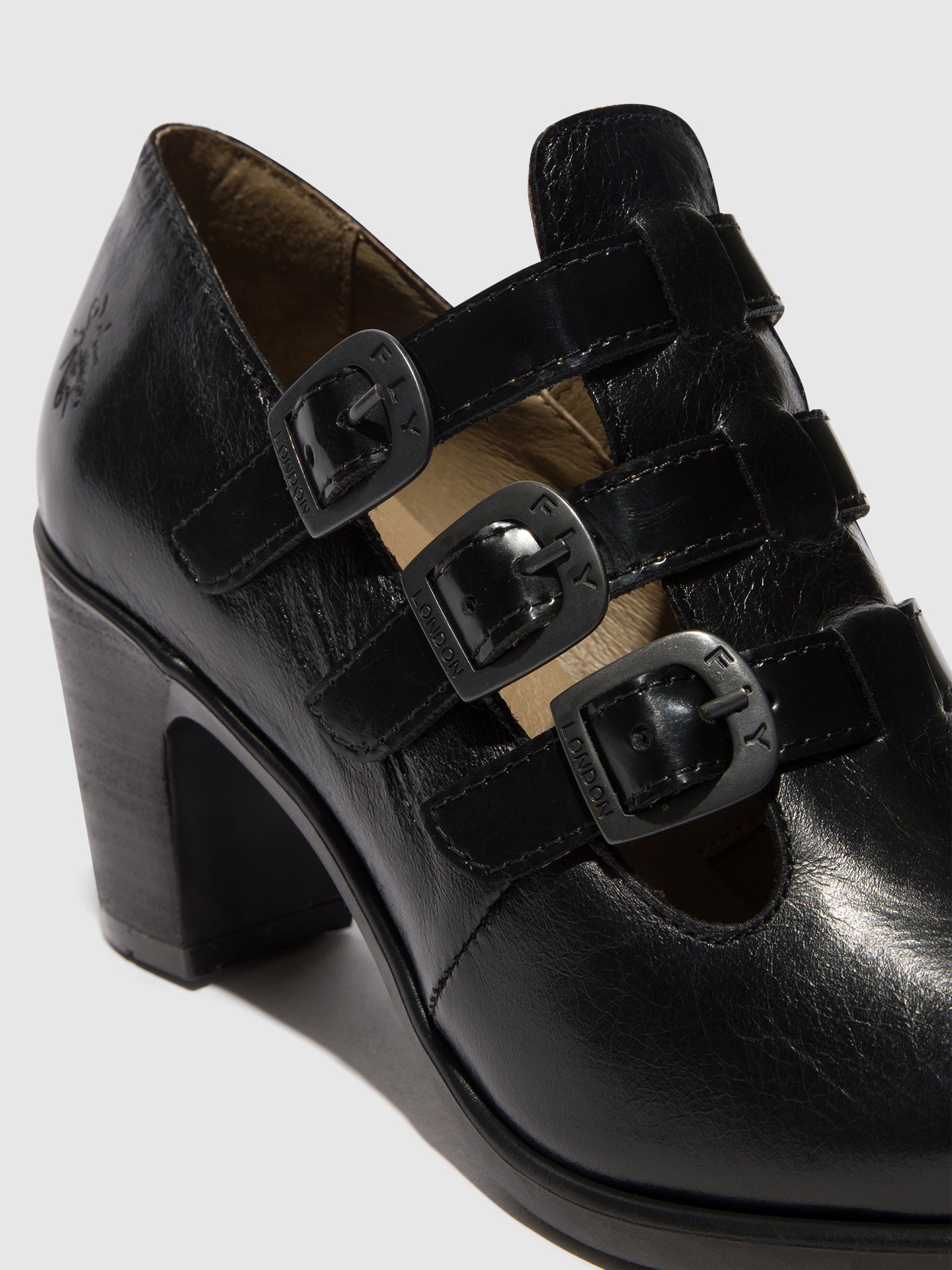 Sapatos em pele FLY London KACY preto