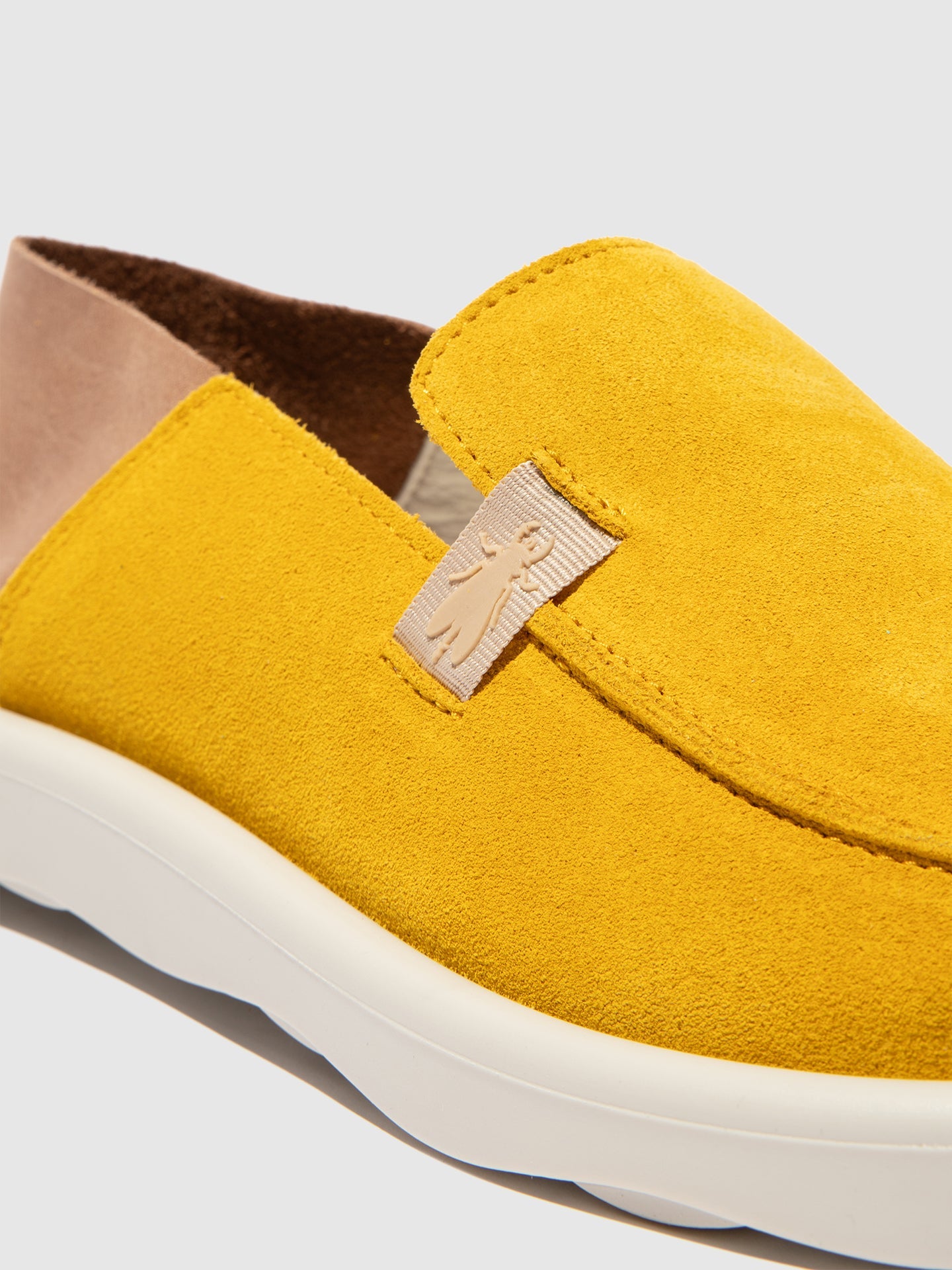 Sapatos em pele FLY London TEVI amarelo taupe