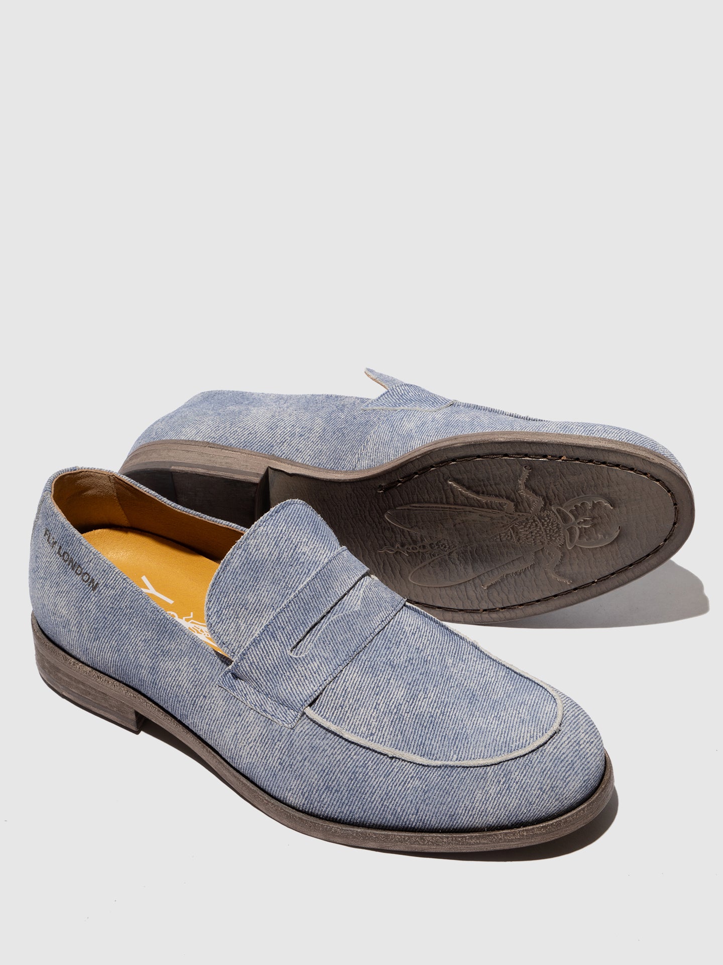 Mocassins clássicos em pele e ganga FLY London CHUV azul jeans