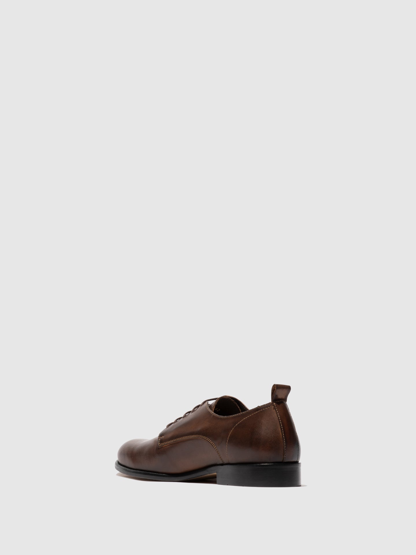 Sapatos em pele FLY London WAZU castanho