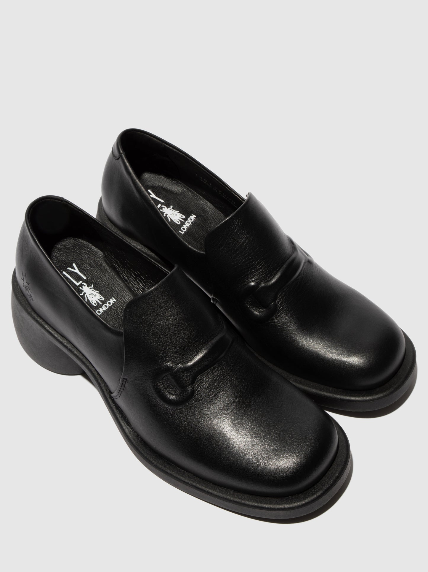 Sapatos em pele FLY London HOIL preto