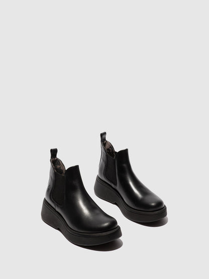 Botins Chelsea em pele FLY London MULK rug preto