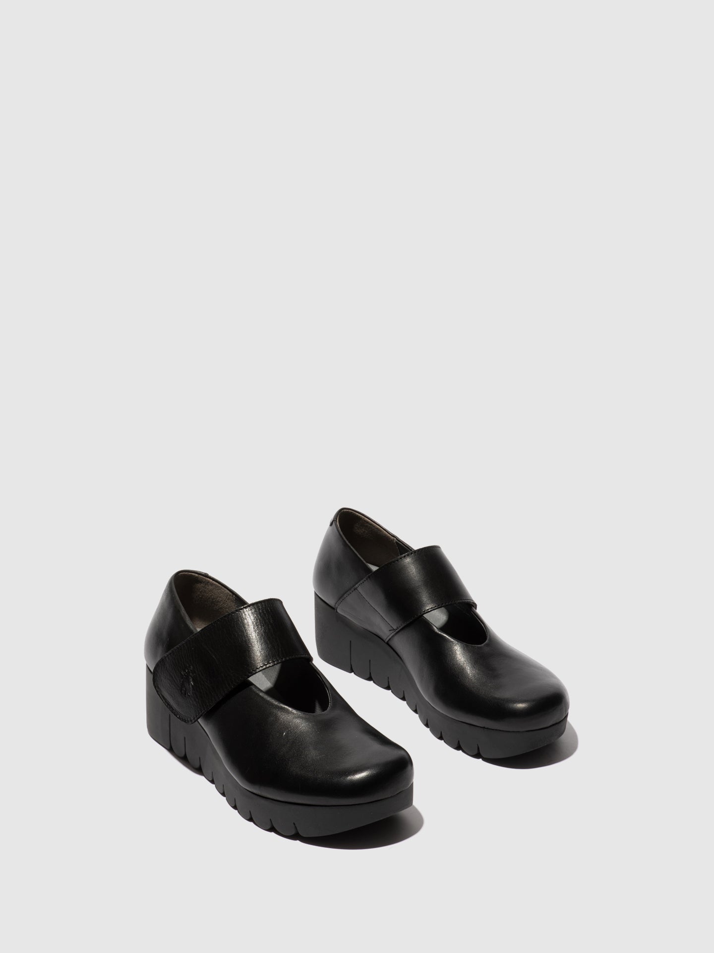 Sapatos em pele com velcro FLY London VARI preto