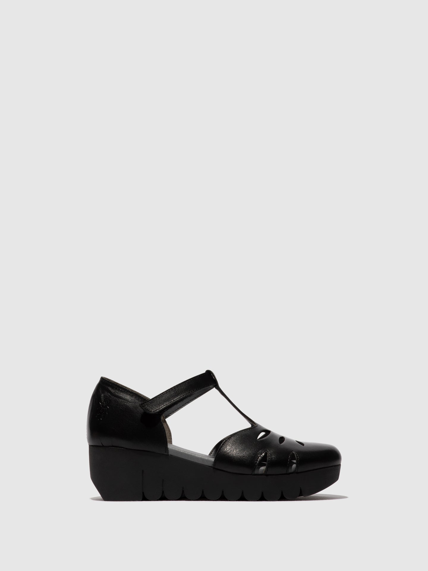 Sandálias em pele FLY London VELT preto