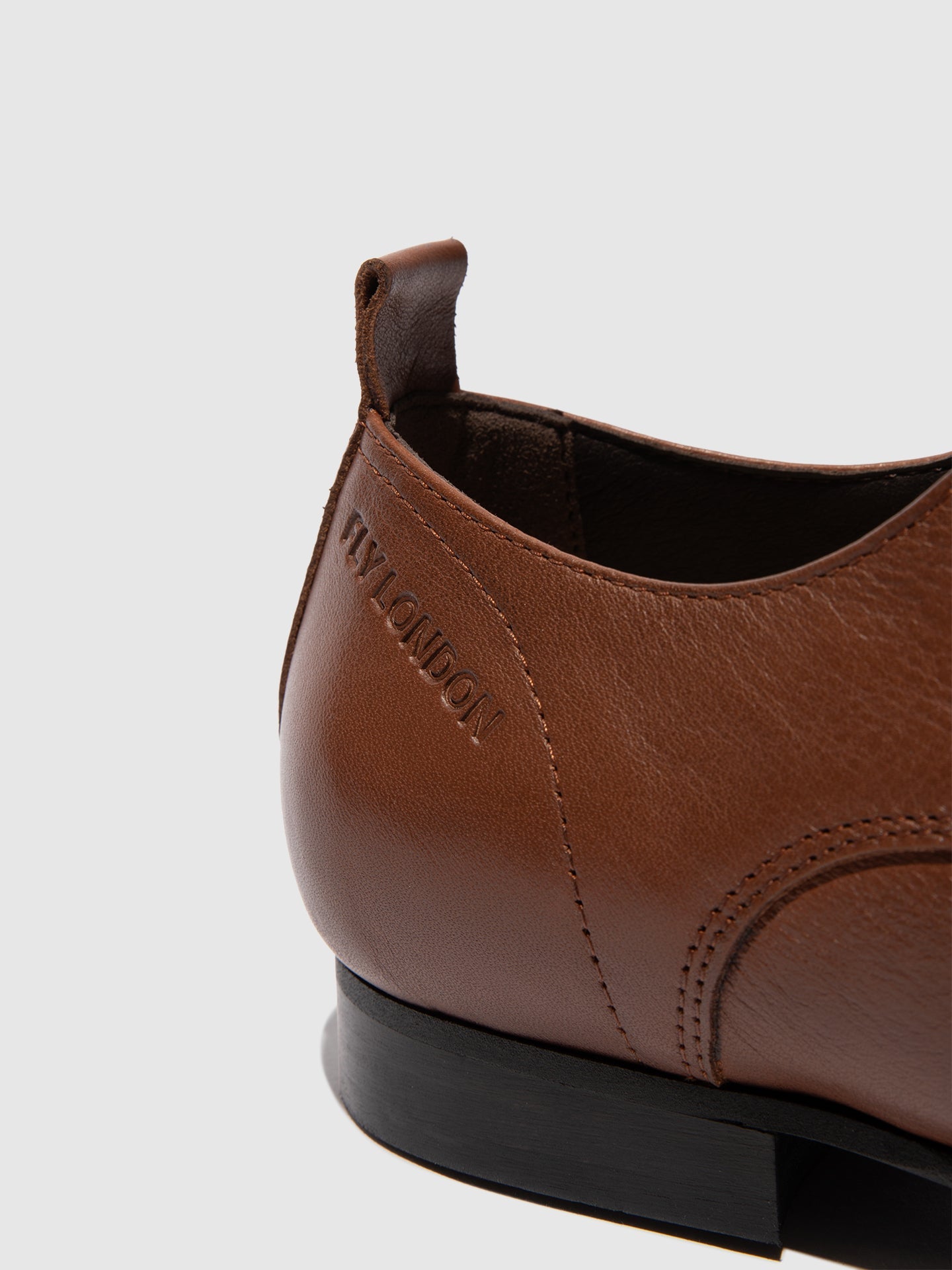 Sapatos em pele FLY London DEFI cognac