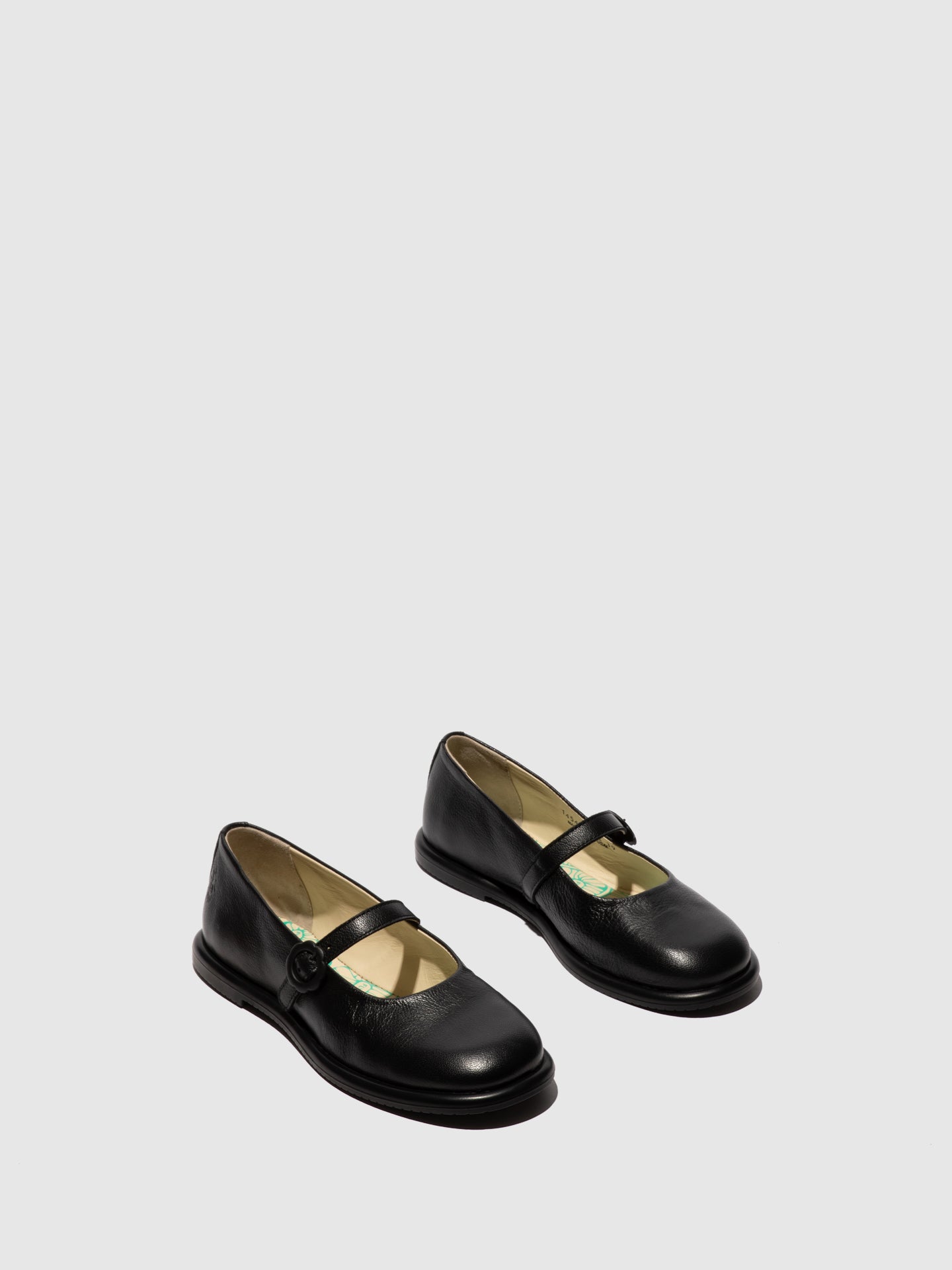Sabrinas em pele FLY London DEIK preto