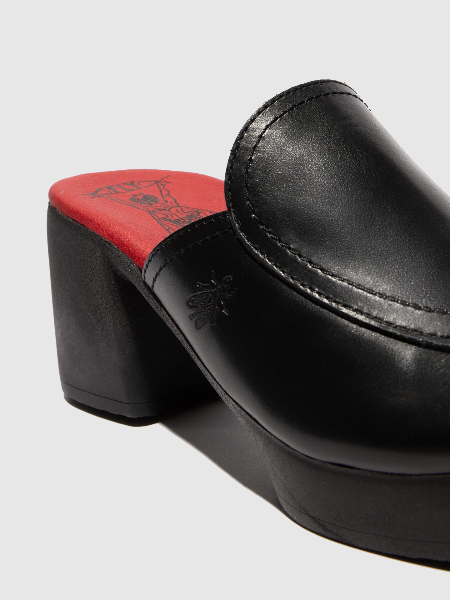 Mules em pele FLY London FLAE preto