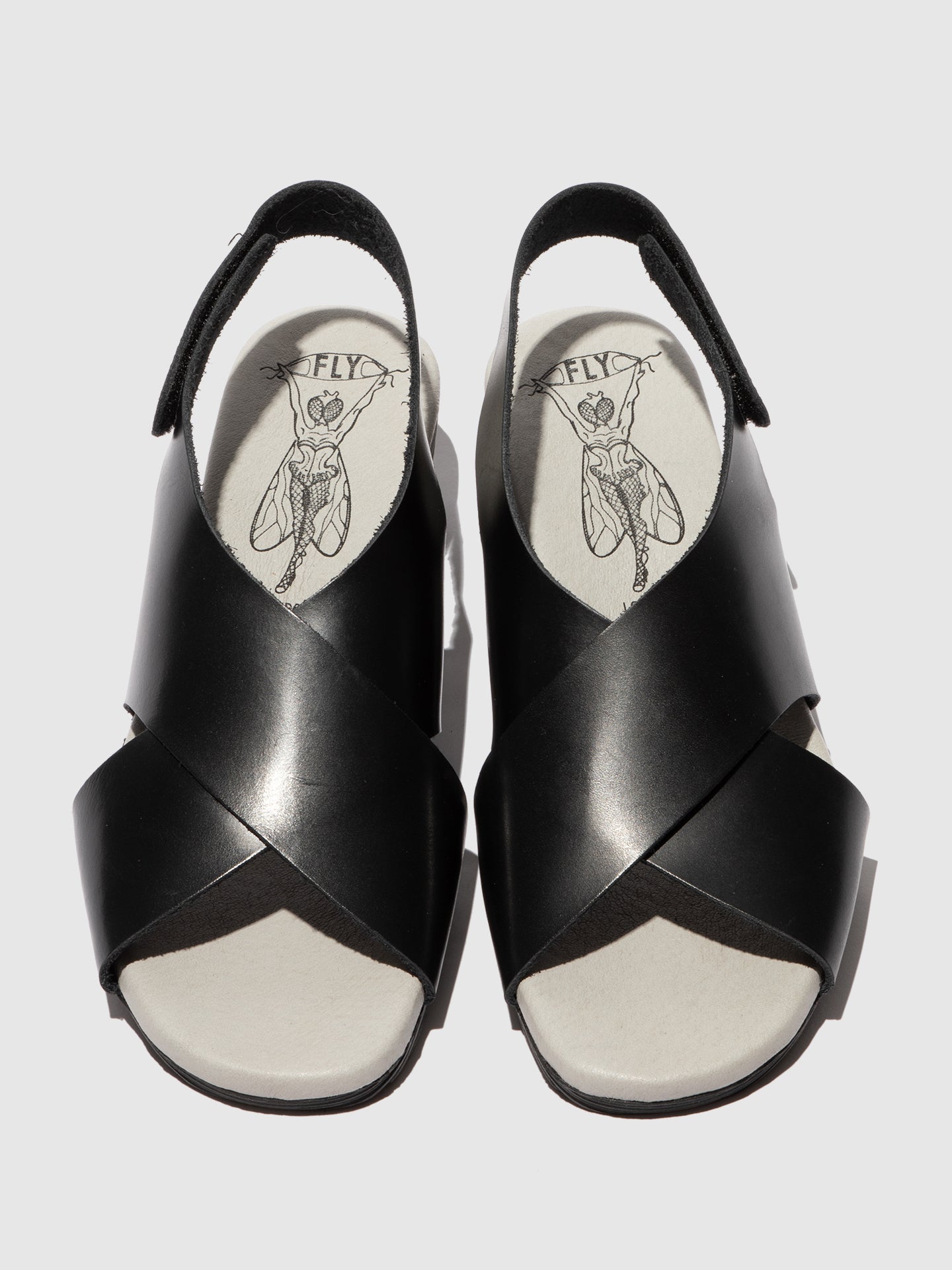 Sandálias em pele FLY London ORFY preto