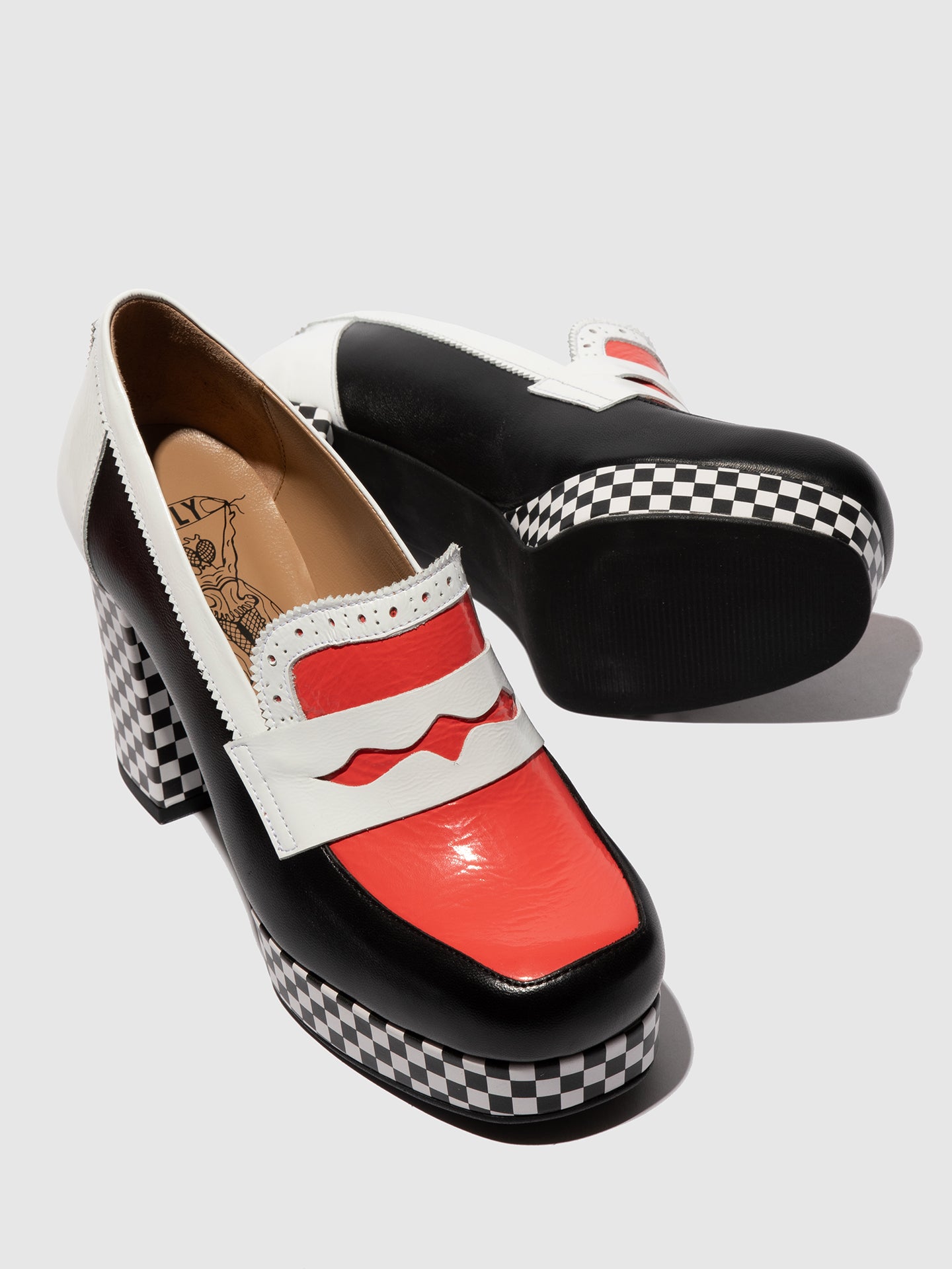 Sapatos em pele verniz FLY London EROK multicolor preto