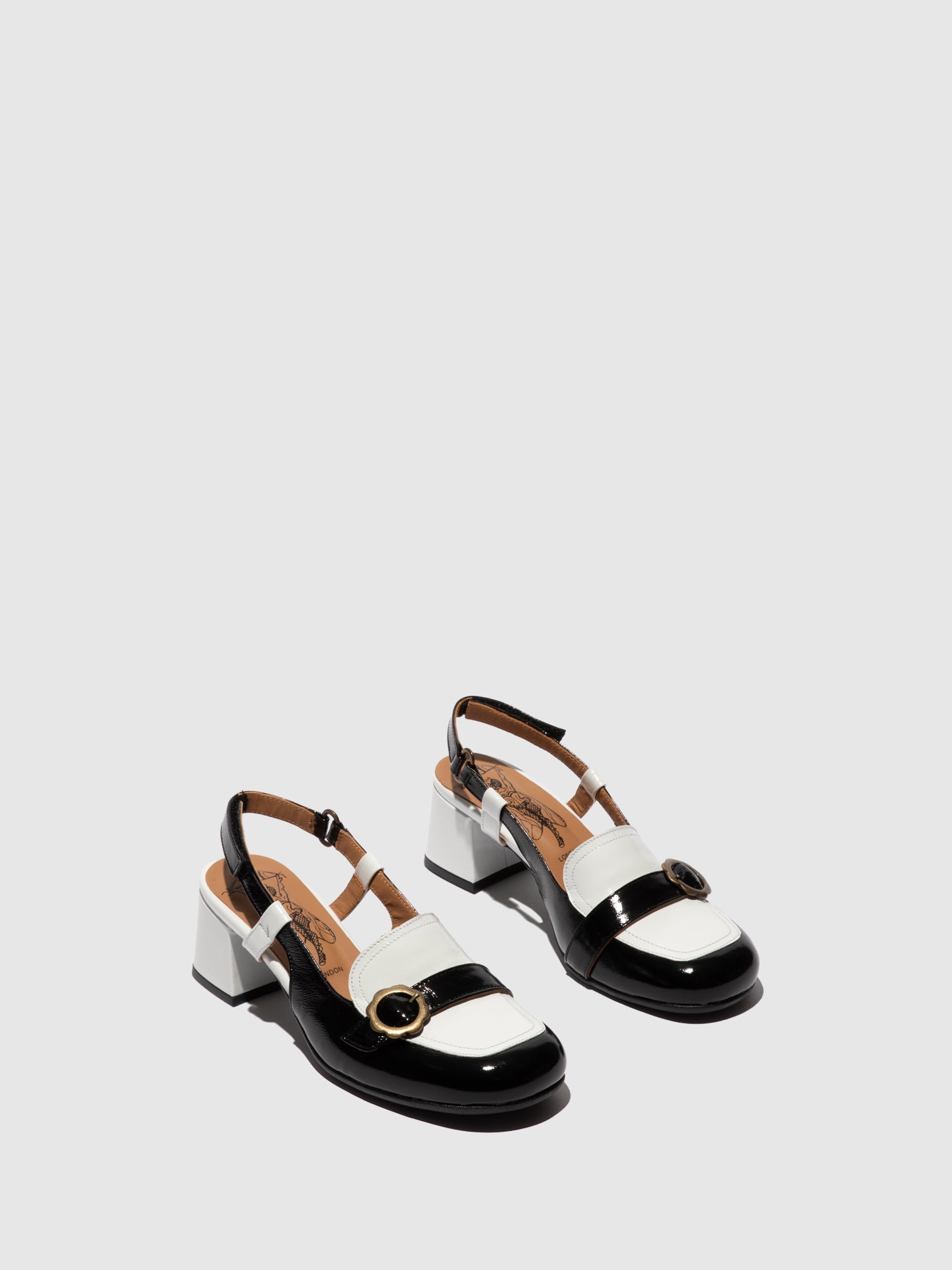 Sandálias em pele verniz FLY London PEMY offwhite preto