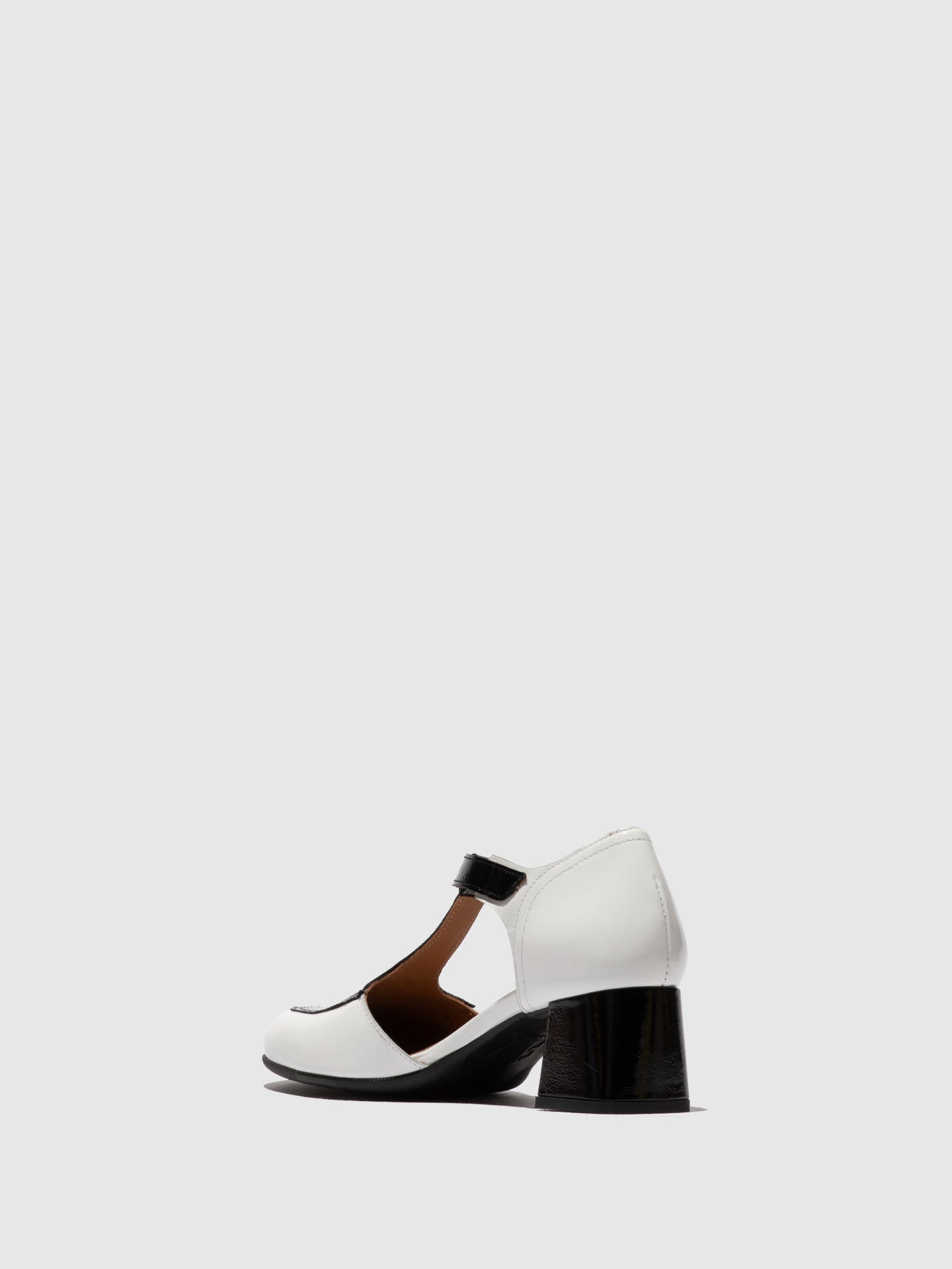 Sapatos em pele verniz FLY London POLK offwhite preto