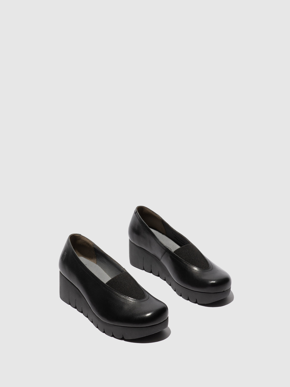 Sapatos de salto médio em pele FLY London VEIK preto