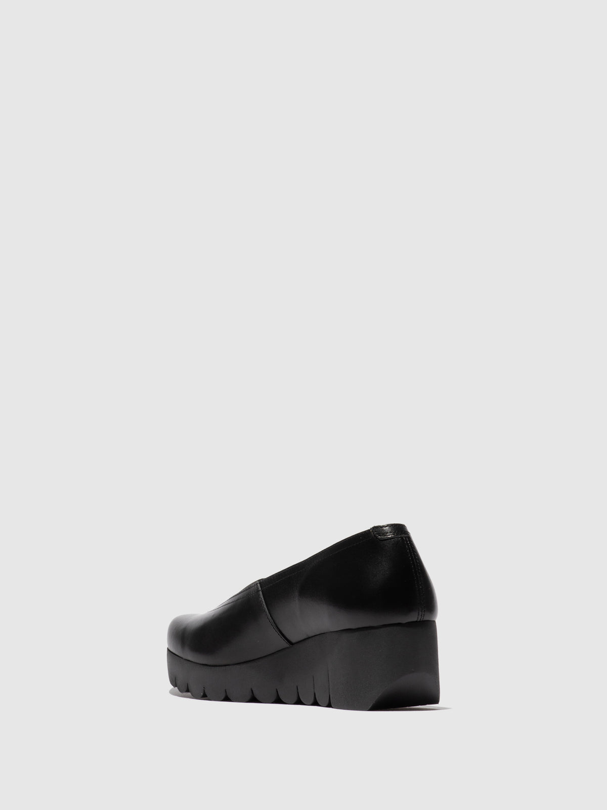 Sapatos de salto médio em pele FLY London VEIK preto