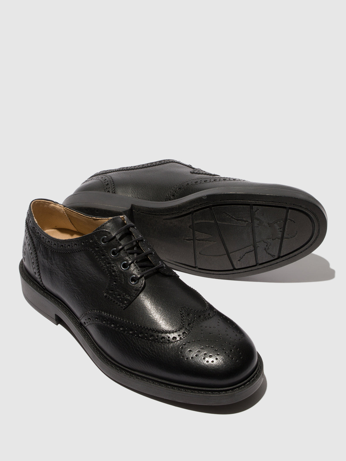 Sapatos em pele FLY London SHEI preto