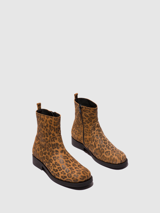 Botins em camurça com padrão leopardo FLY London JUJO camel