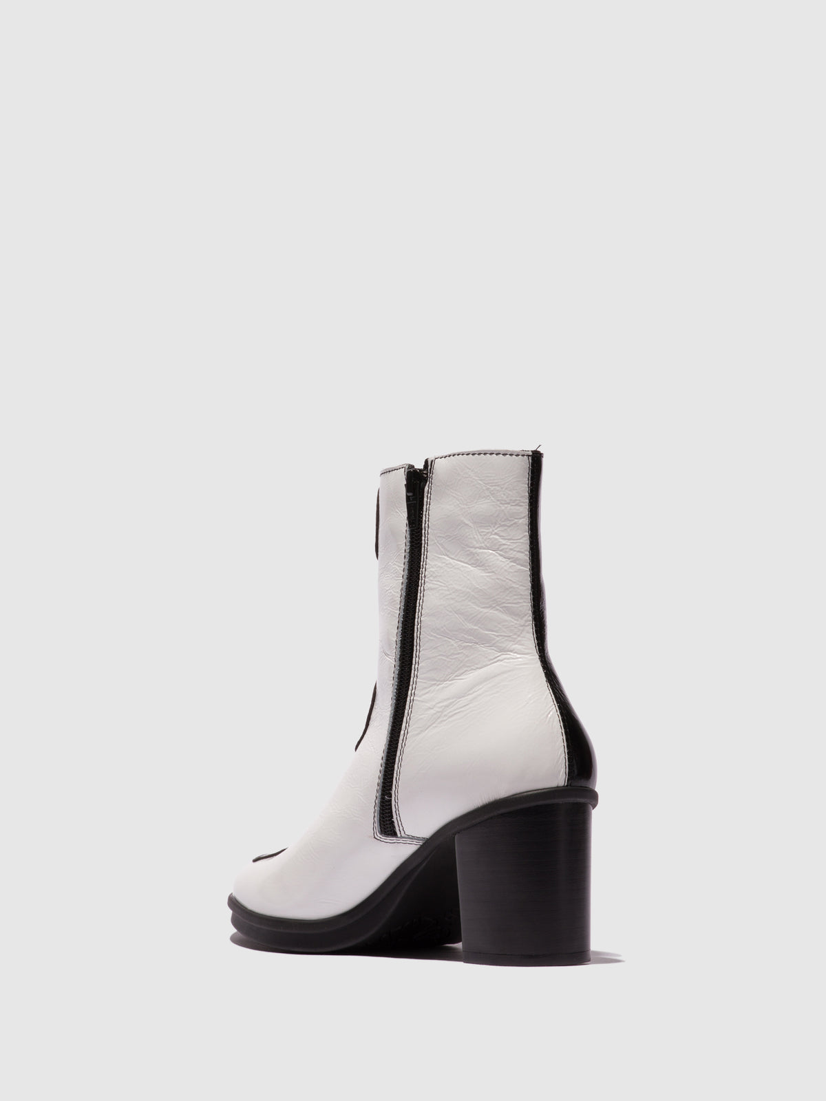 Botins em pele envernizada FLY London GIGS preto/branco