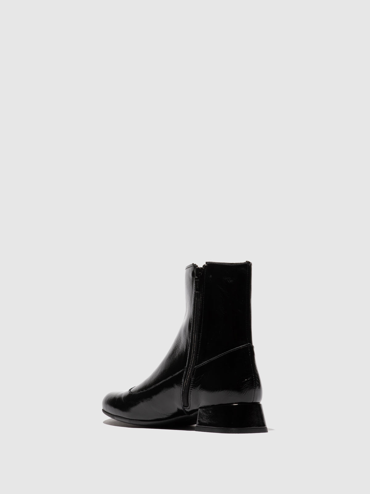 Botins em pele envernizada FLY London CARG preto
