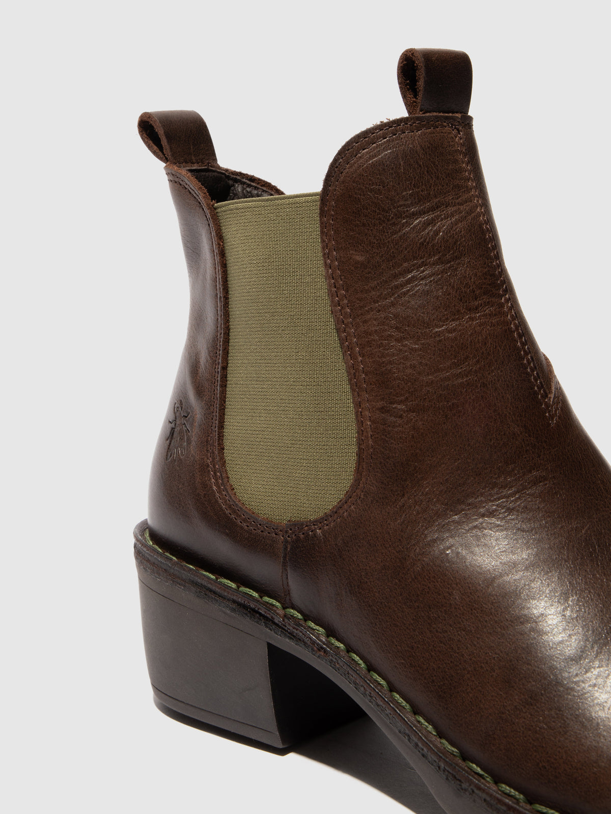 Botins Chelsea em pele FLY London MEME castanho-escuro (verde elastic)
