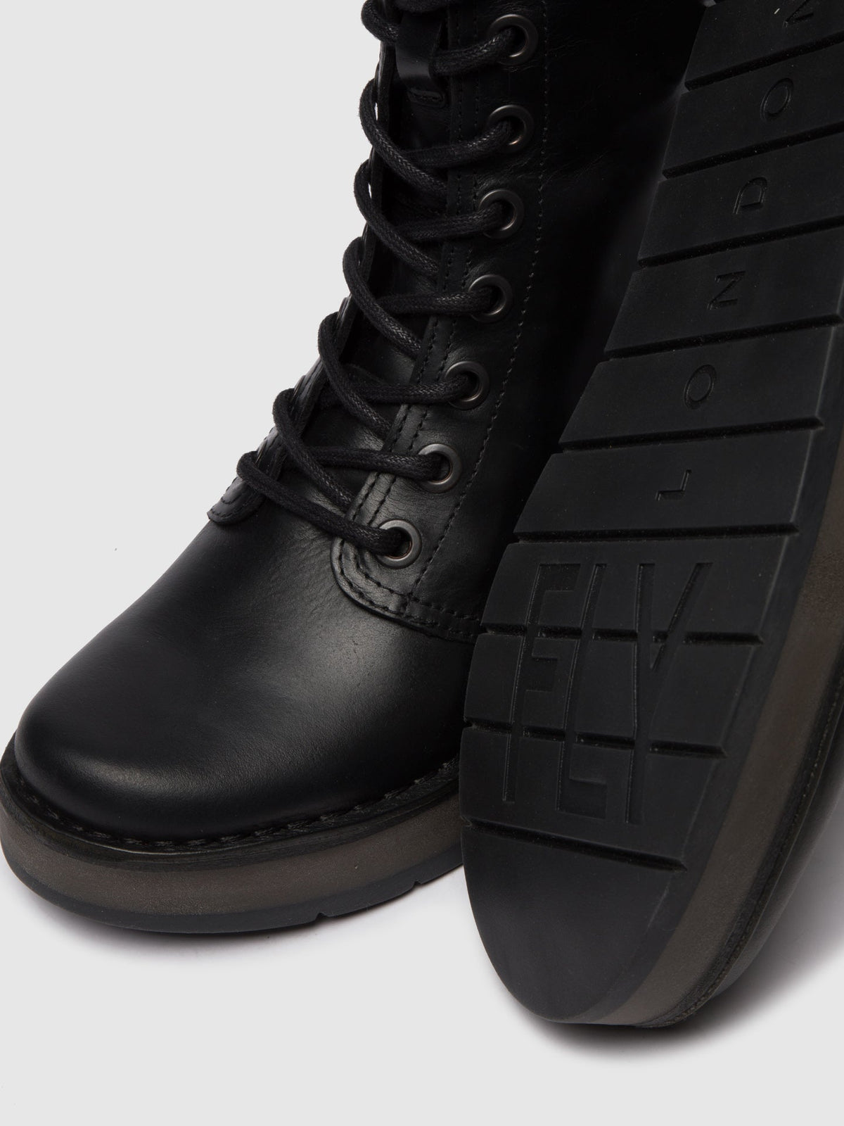 Botins com atacadores FLY London RAMI rug preto