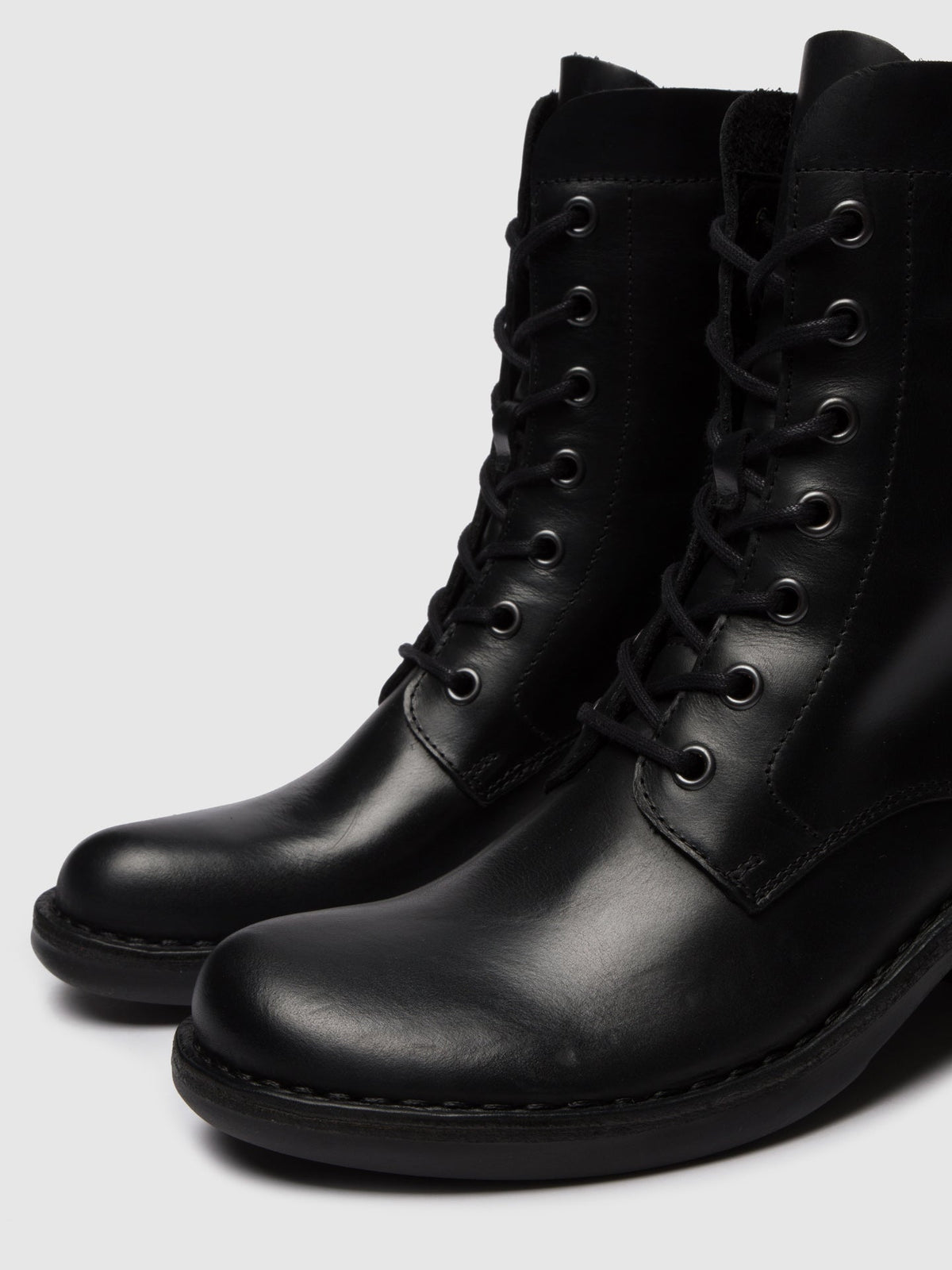 Botins com atacadores FLY London MILU rug preto