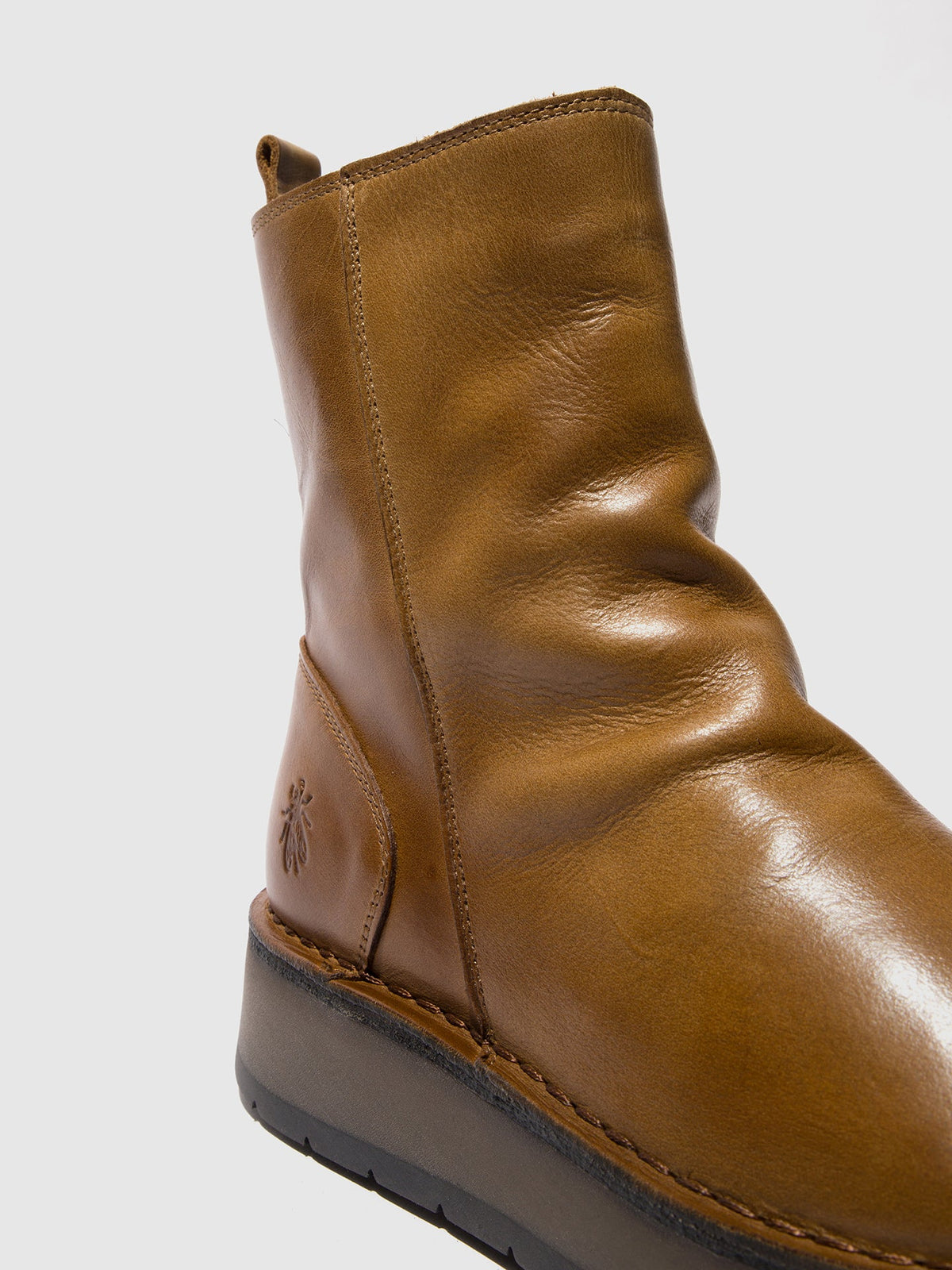 Botins com fecho em pele FLY London RENO rug camel/camel