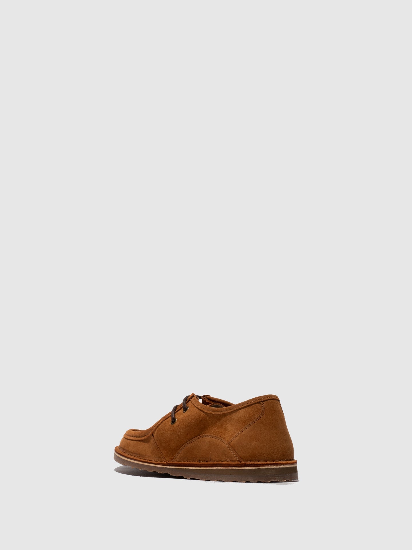 Sapatos em pele camurça FLY London MELL camel