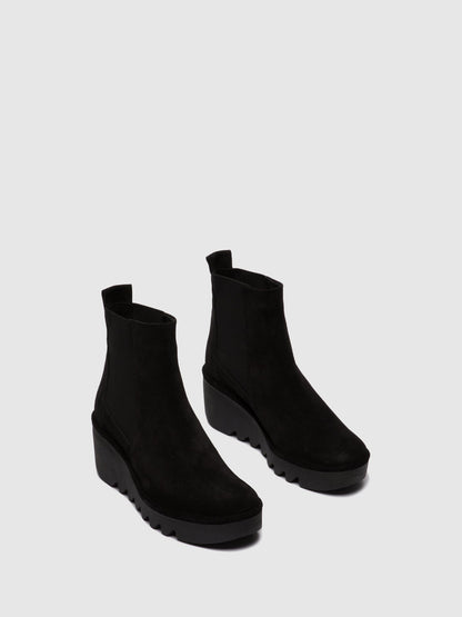 Botins Chelsea FLY London BAGU camurça oleada preto