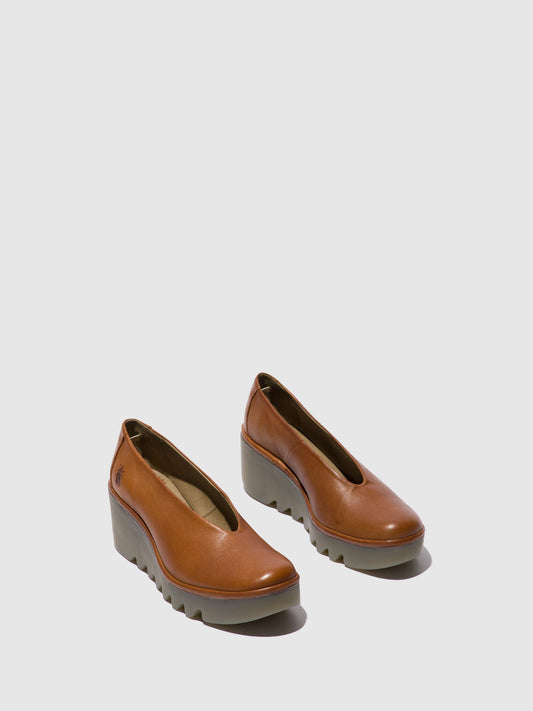 Sapatos em pele FLY London BESO tan