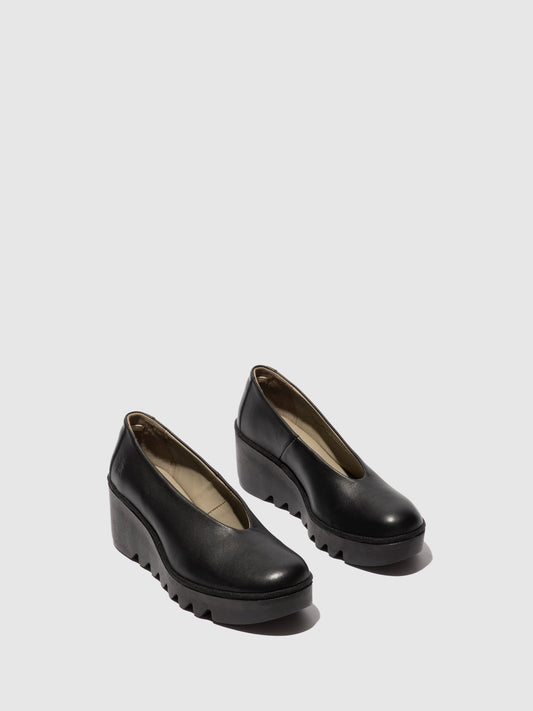 Sapatos sem atacadores em pele FLY London BESO dublin preto