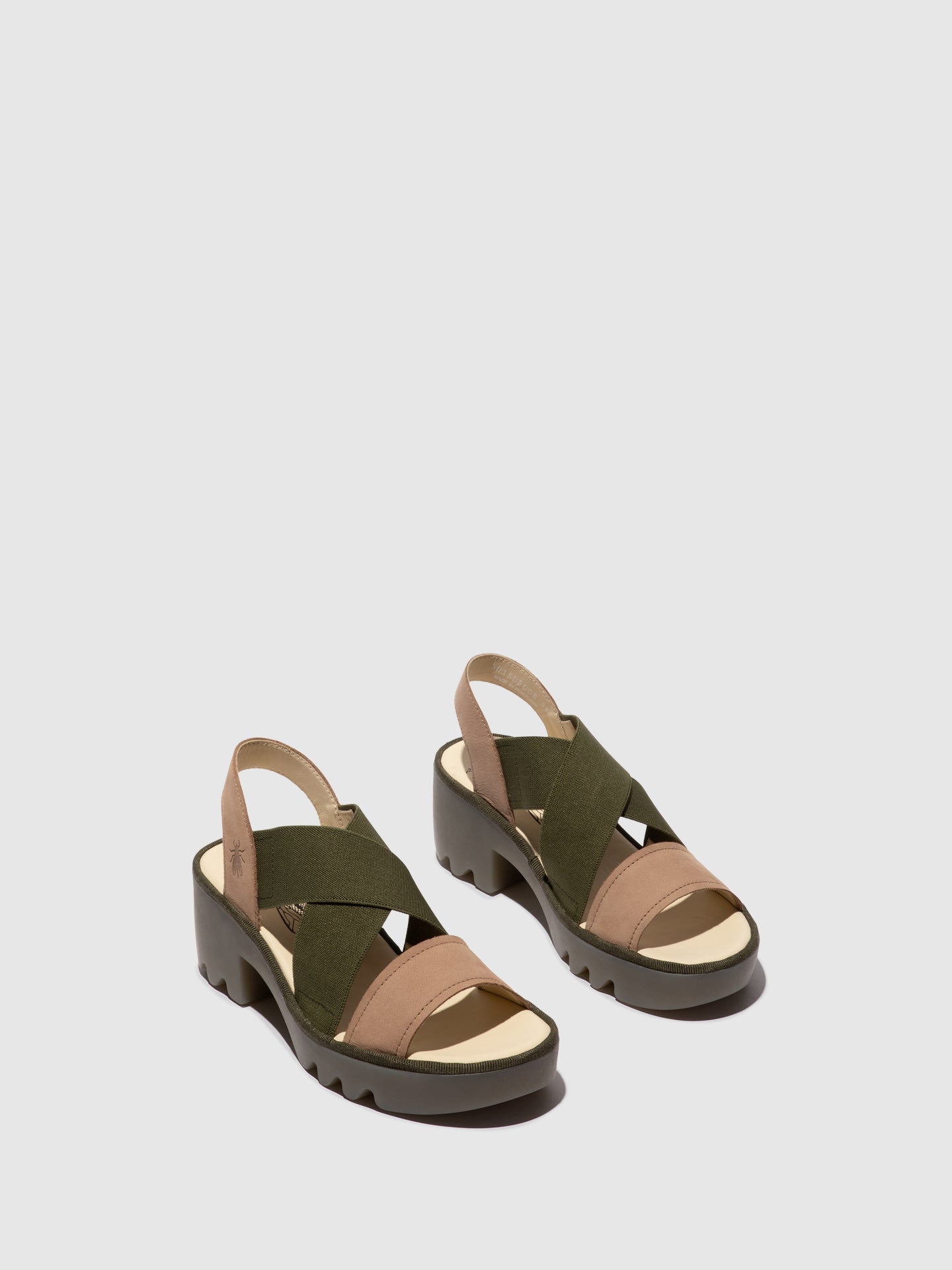 Sandálias de tiras cruzadas em pele FLY London TAJI taupe e caqui