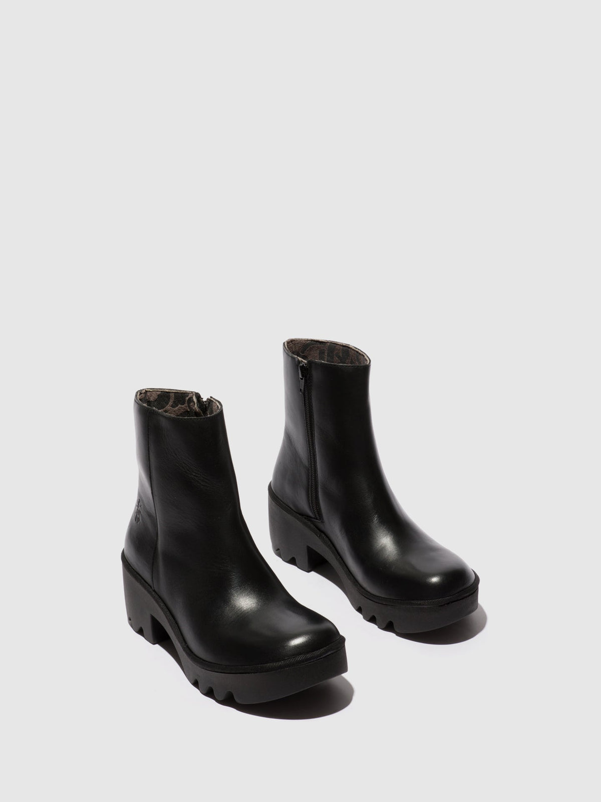 Botins com fecho em pele FLY London TOOR rug preto
