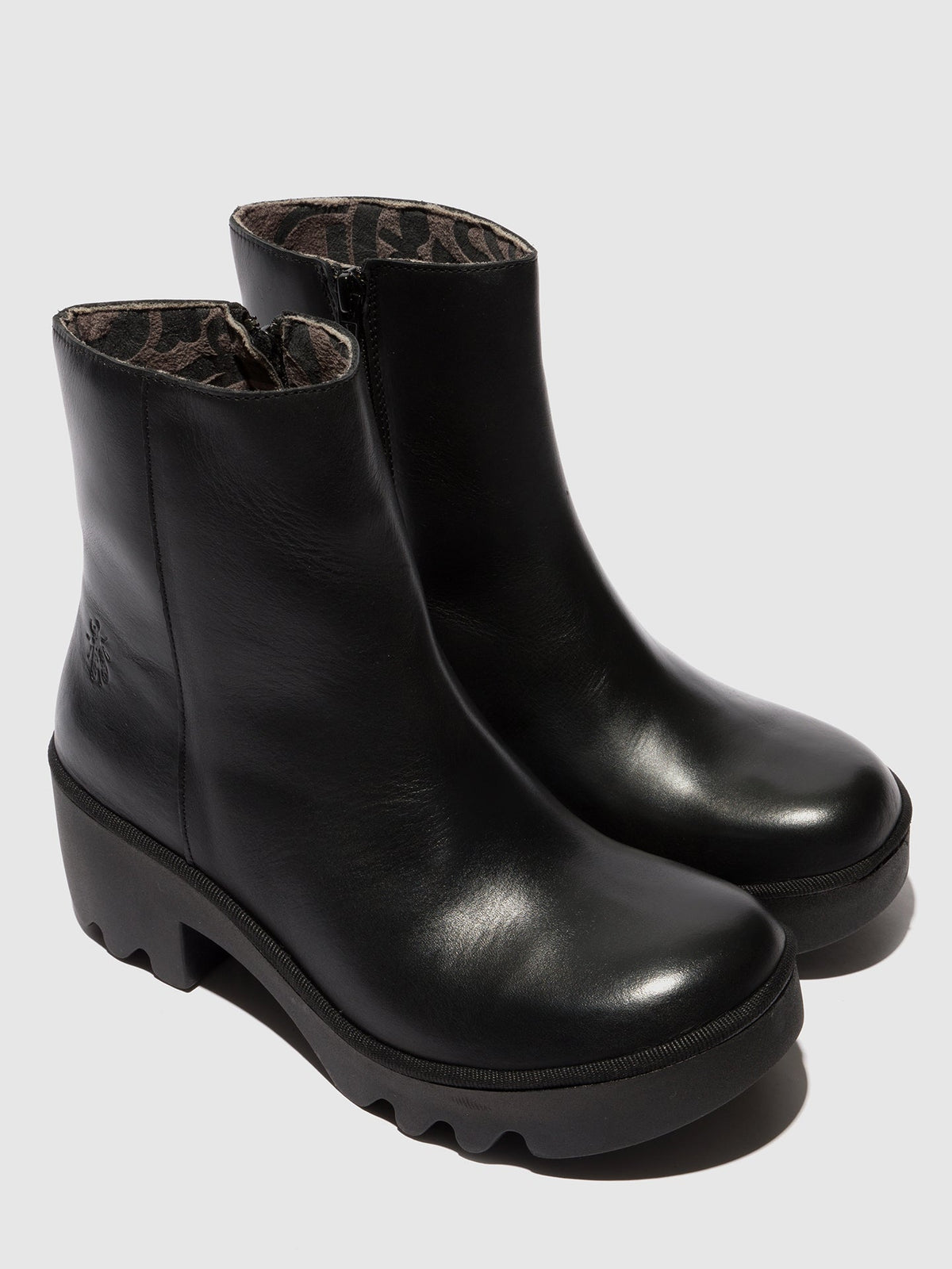 Botins com fecho em pele FLY London TOOR rug preto