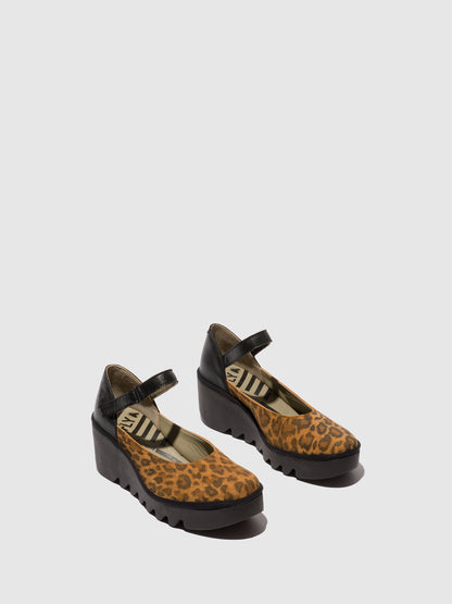 Sapatos de salto médio em pele e camurça FLY London BAWO camel/preto