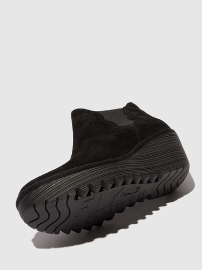 Sapatos de salto médio em camurça FLY London YURE preto