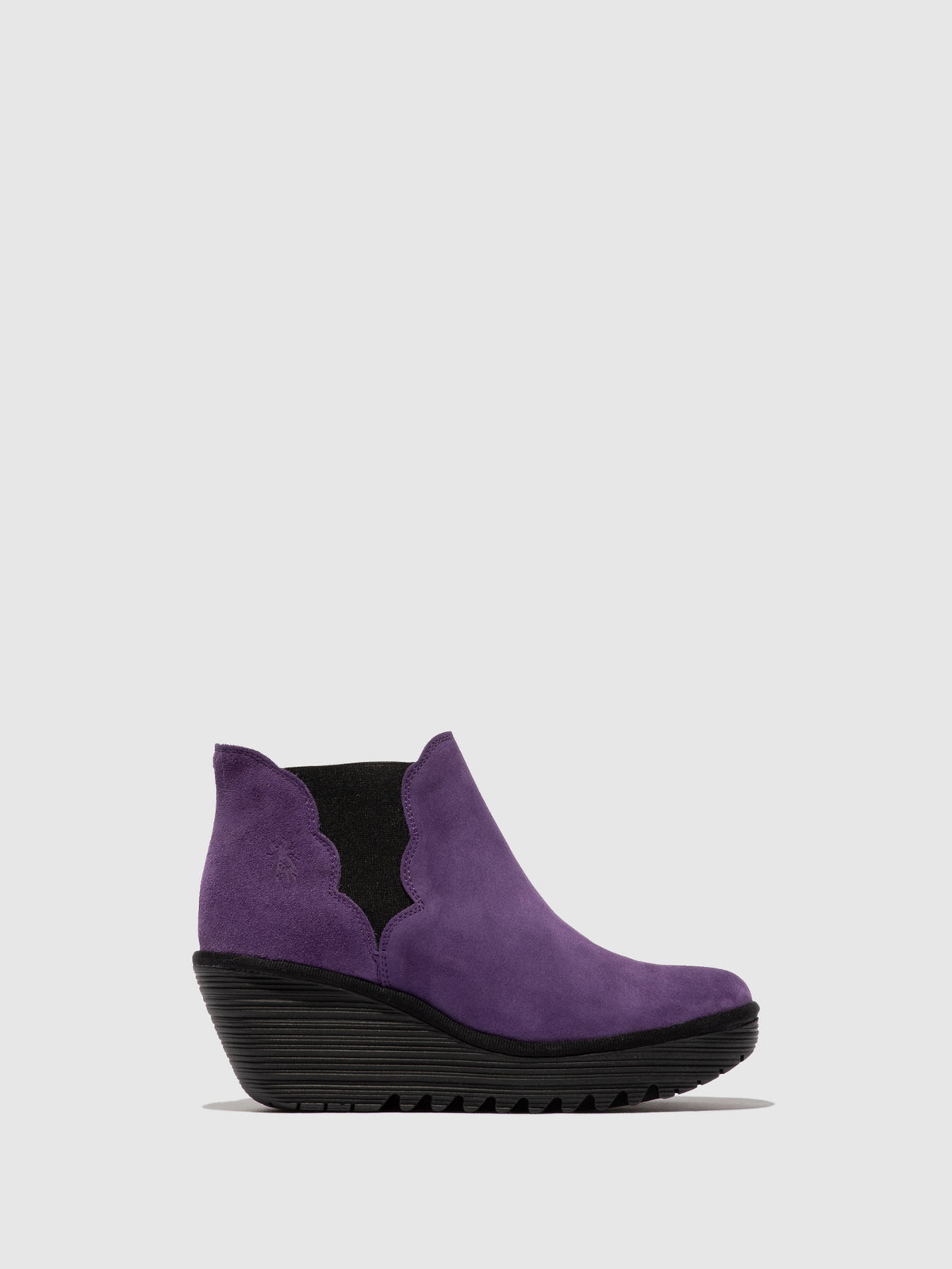 Sapatos de salto médio em camurça FLY London YURE aubergine